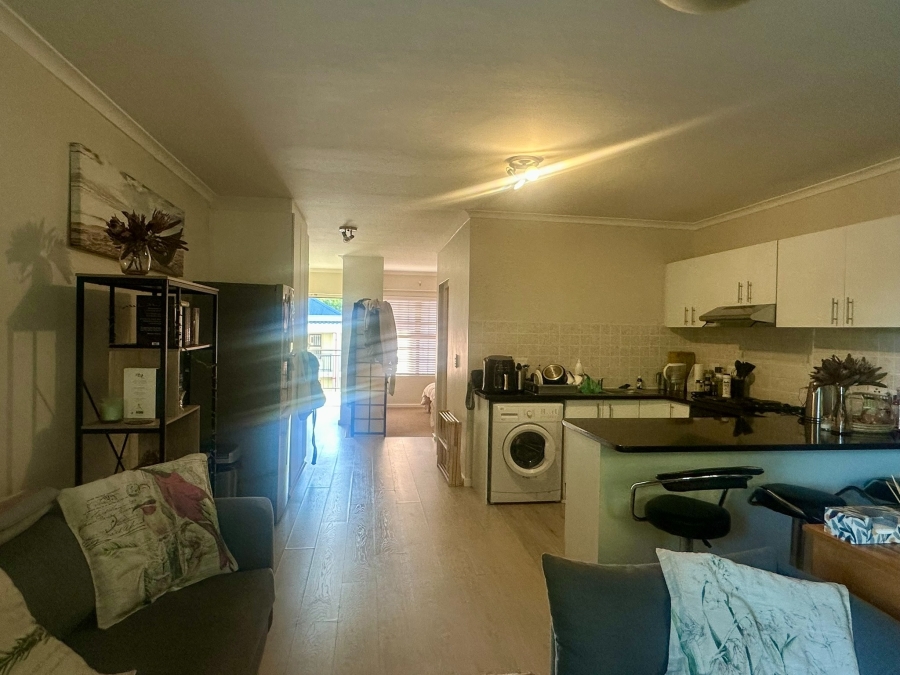 To Let 1 Bedroom Property for Rent in Rondebosch Western Cape